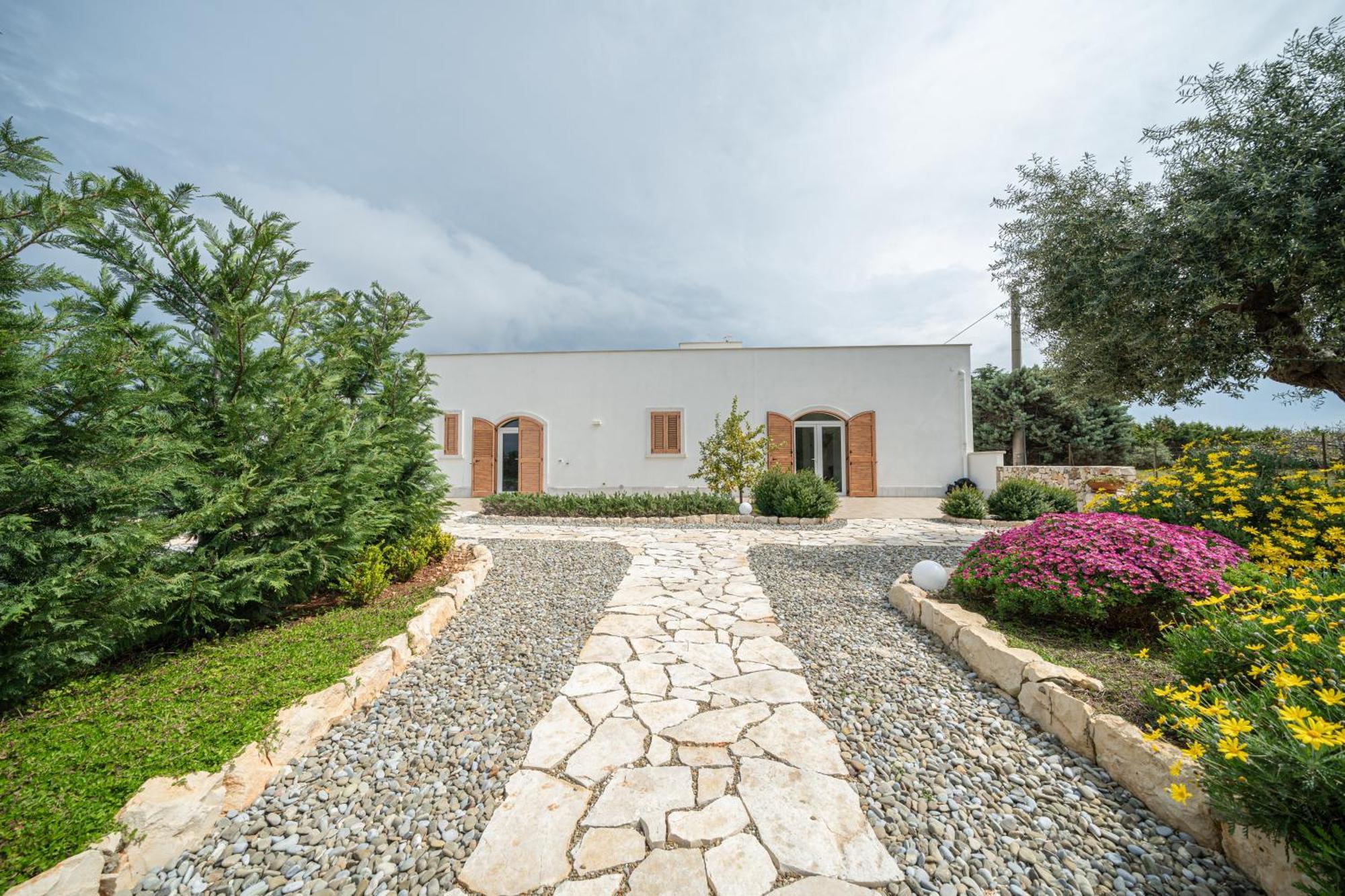 Private Pool & Parking Donna Lina Villa Конверсано Екстериор снимка